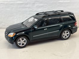 Schuco Mercedes GL 1/43