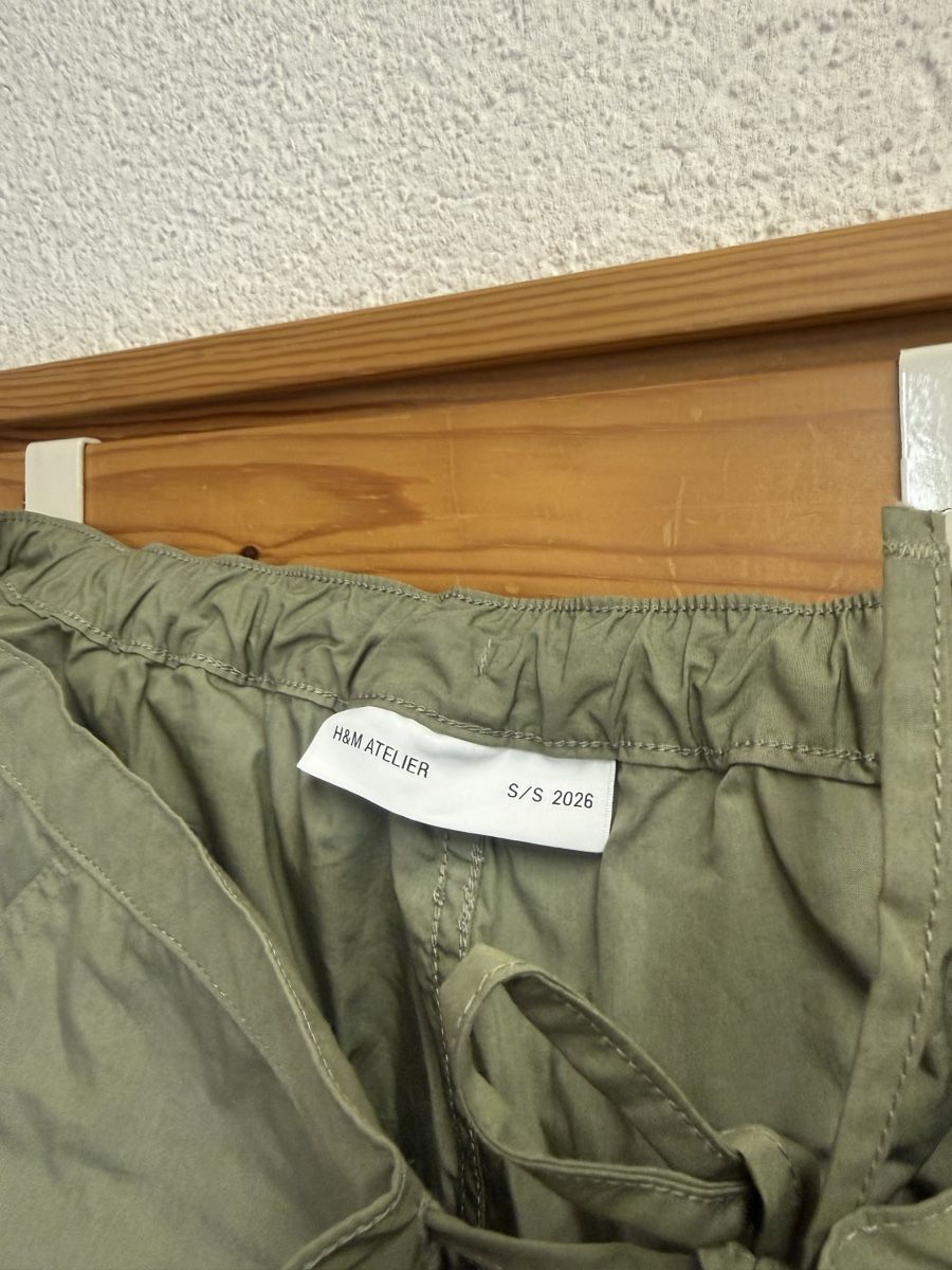 H&M Pantaloni: H&M Atelier S/S 2026 Hose – Nuovo (secondo la descrizione) da Biel/Bienne venduto da lichterhoh 2