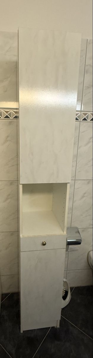 Armoires: Badezimmermöbel – D'occasion à zuerich par Mirjam2000 2