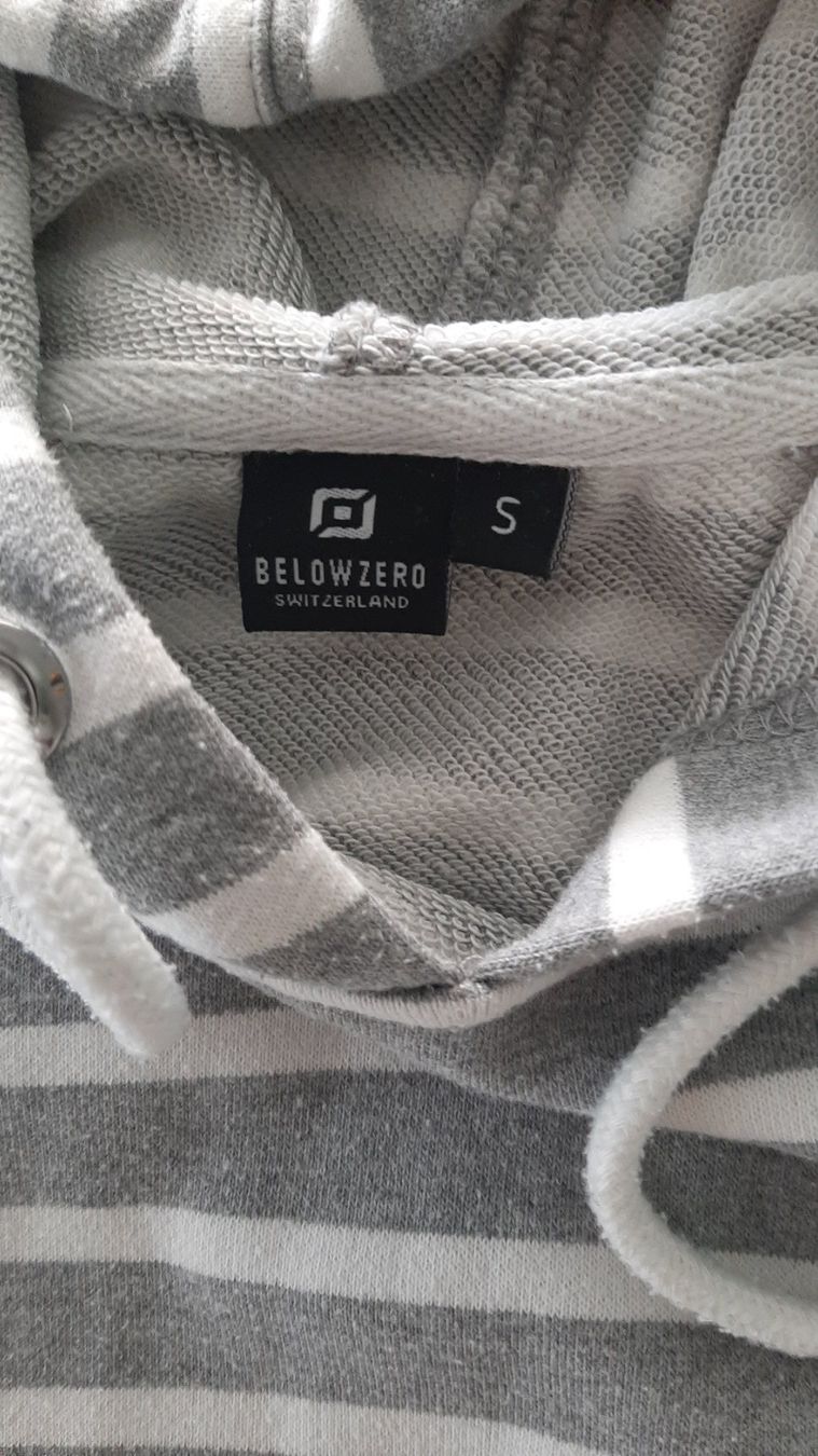 Pullover & Sweatshirts: BELOWZERO Kapuzenpullover Grösse S/164 – Gebraucht aus Dübendorf von Luuuusmeitli12 1