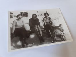 SCHWIIZER FRAUE DAZUMAL - TRIO im WINTER mit CHIND