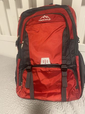 A SAISIR!!!  Très grand Sac à dos rouge voyage randonnée