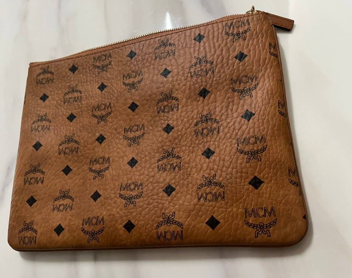 Mcm Borse da donna: MCM Umhängepouch In Visetos Original, cognac – Nuovo (secondo la descrizione) da Triesen venduto da dardaleni 4