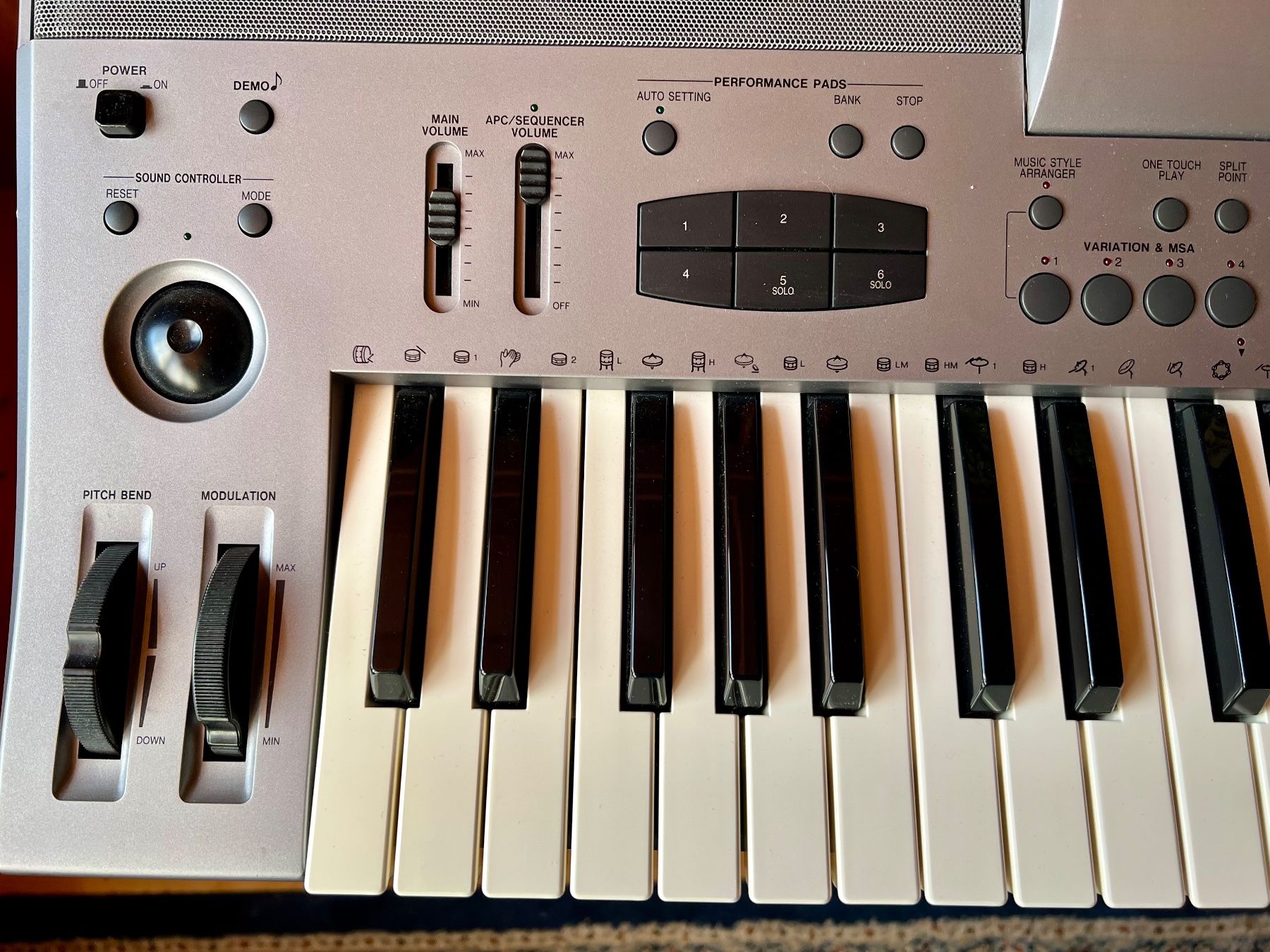 Technics Strumenti musicali: Technics KN6000 - Top-Zustand - Schnäppchen ab 1.-- Franken – Usato da Dällikon venduto da Petrage 6