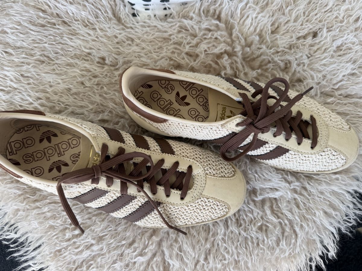 Adidas Scarpe da donna: Adidas SL72 brown / beige – Usato da Niederuzwil venduto da Sunnyside7962 1