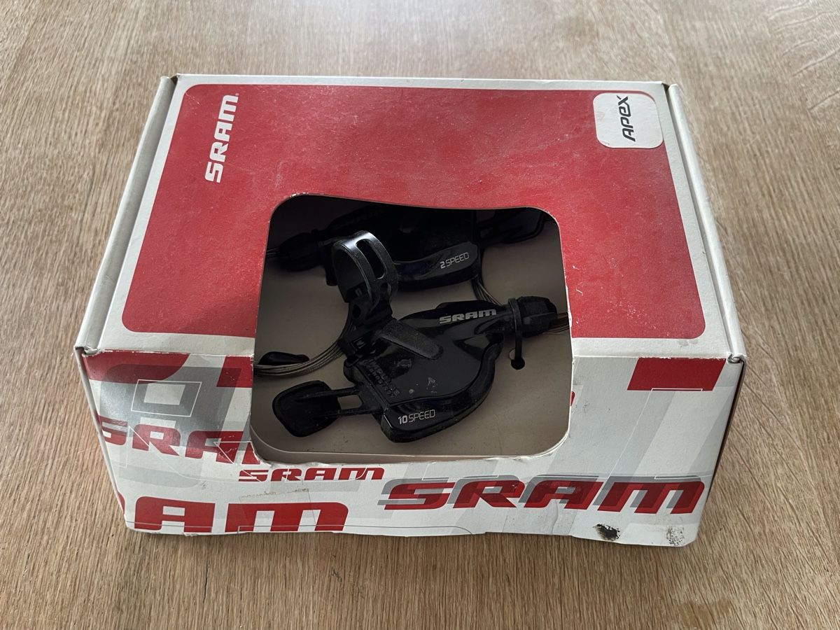 Sram Pezzi di ricambio: Commandes de vitesses VTT Sram Apex 2 x 10 vitesses – Nuovo e nell'imballaggio originale da Chesalles sur Oron venduto da cajealti 1