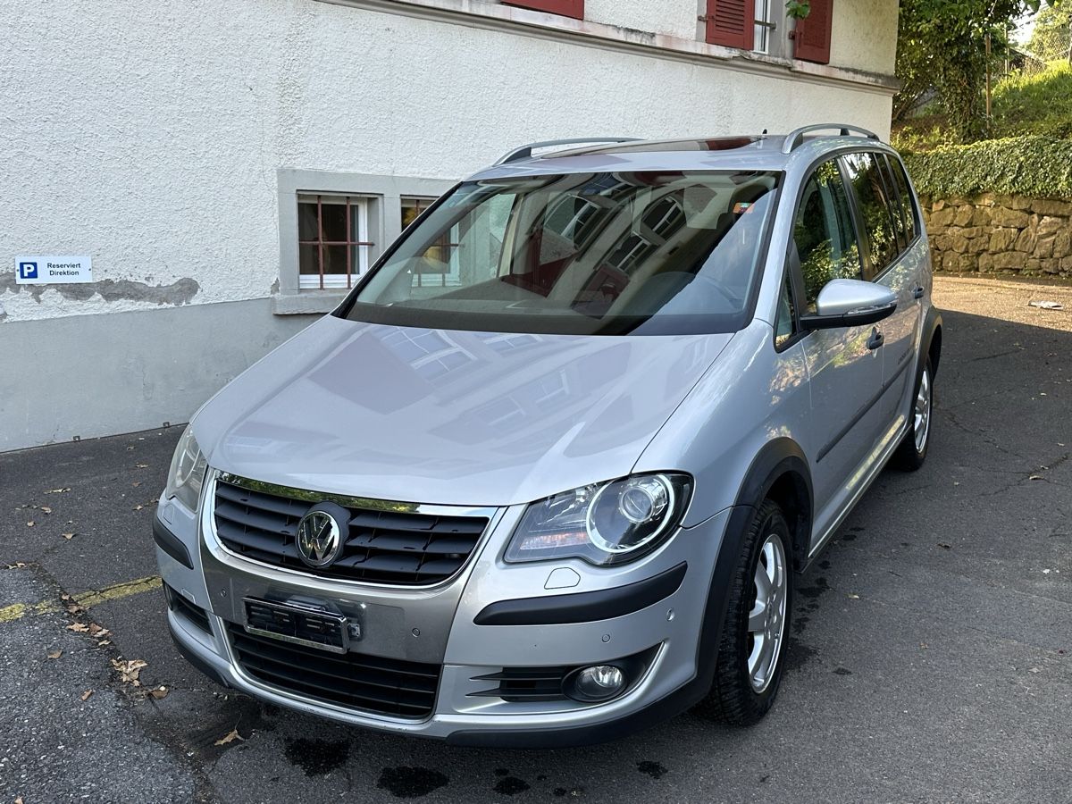 VW Automobili: Vw Touran 2.0 TDI Cross – Usato da Gommiswald venduto da bal_p8l8