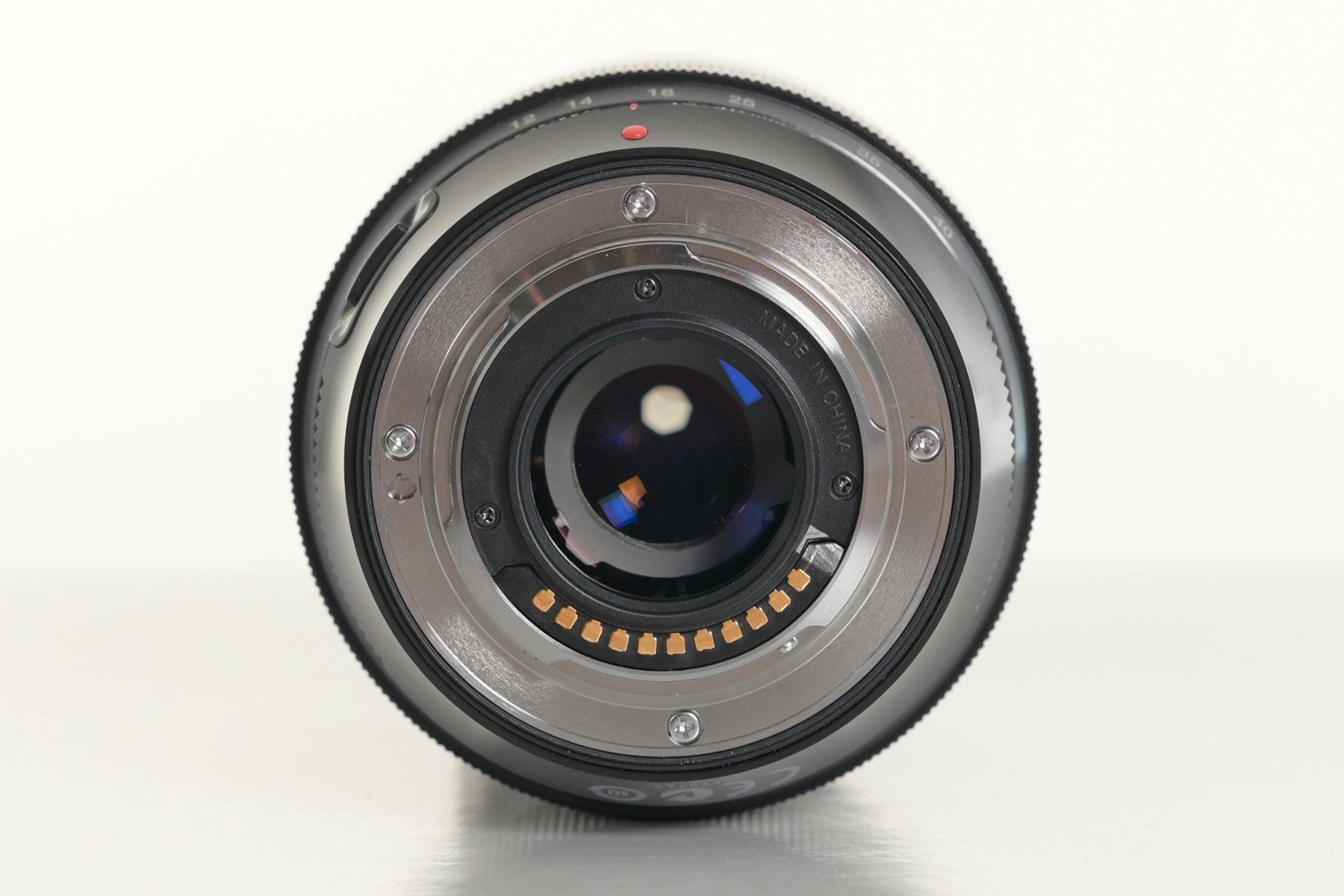 Olympus Objektive: Olympus m.zuiko 12-40mm 2.8 PRO – Gebraucht aus Wädenswil von tevyag 4
