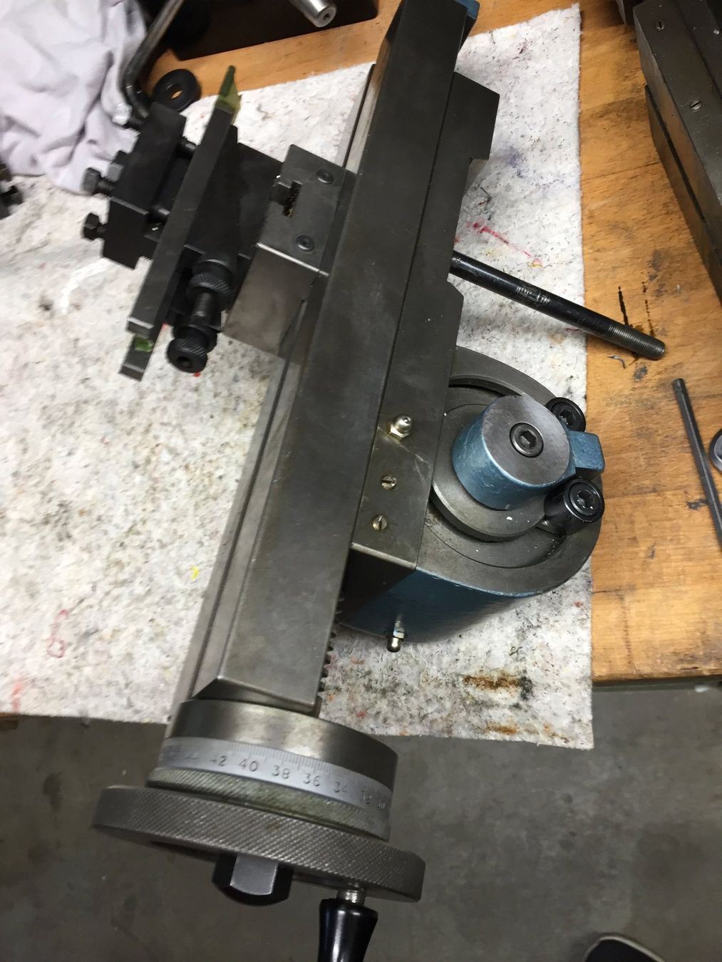 Schaublin Altro per industria metallurgica: Schaublin 102 Abstechsupport mit Handrad – Nuovo (secondo la descrizione) da Frenkendorf venduto da nen_h8rw 2