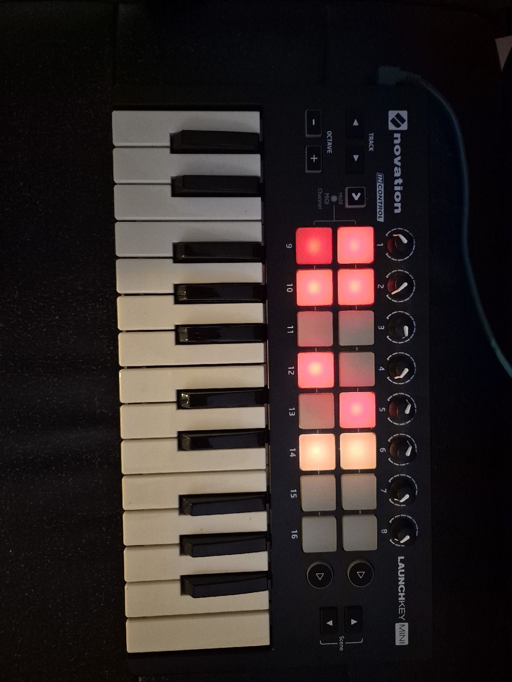 Novation Platines de mixage: Novation Launchkey Mini Mk2 – D'occasion à Sursee par wmbcar 4