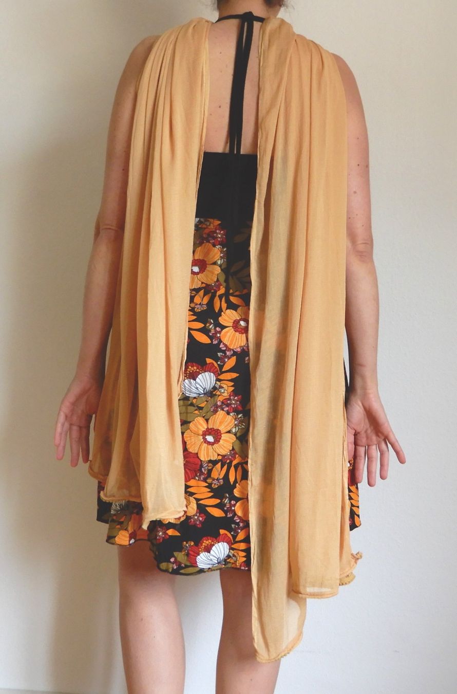Foulard & Sciarpe: durchsichtiges Schal Goldene Farbe - châle transparent doré – Nuovo (secondo la descrizione) da Zürich venduto da sahaara01 2