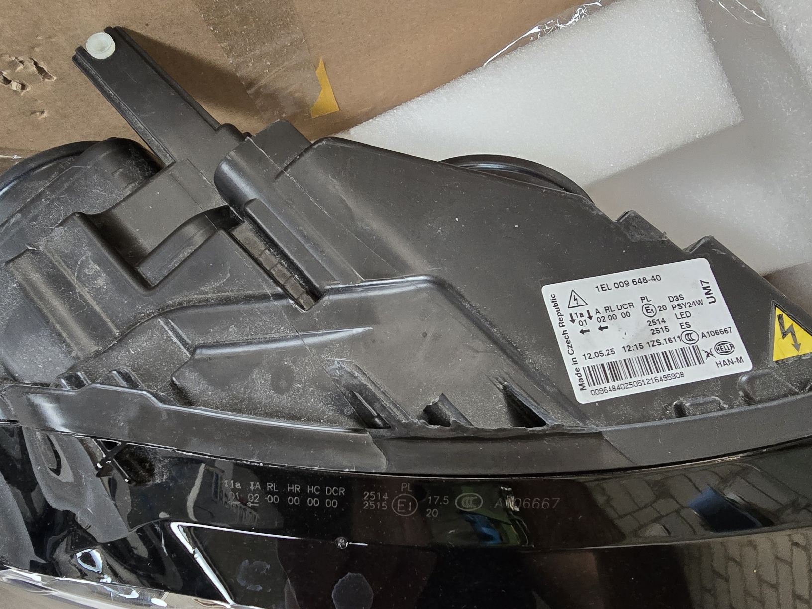 Hella Fari: Audi A3/S3/RS3 8P Scheinwerfer rechts – Difettoso da Menziken venduto da JJRacing 3