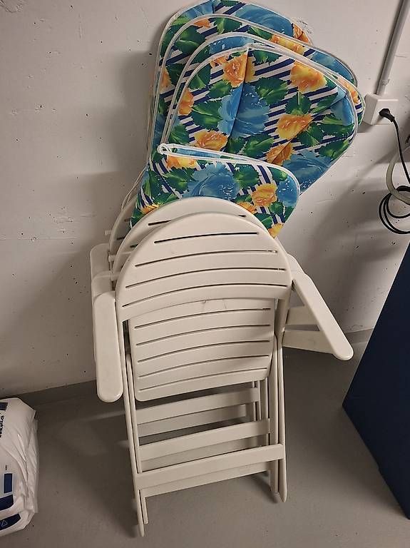 Set di tavolo e panche: Gartentisch mit Stühlen  – Usato da Rupperswil venduto da Hwild49