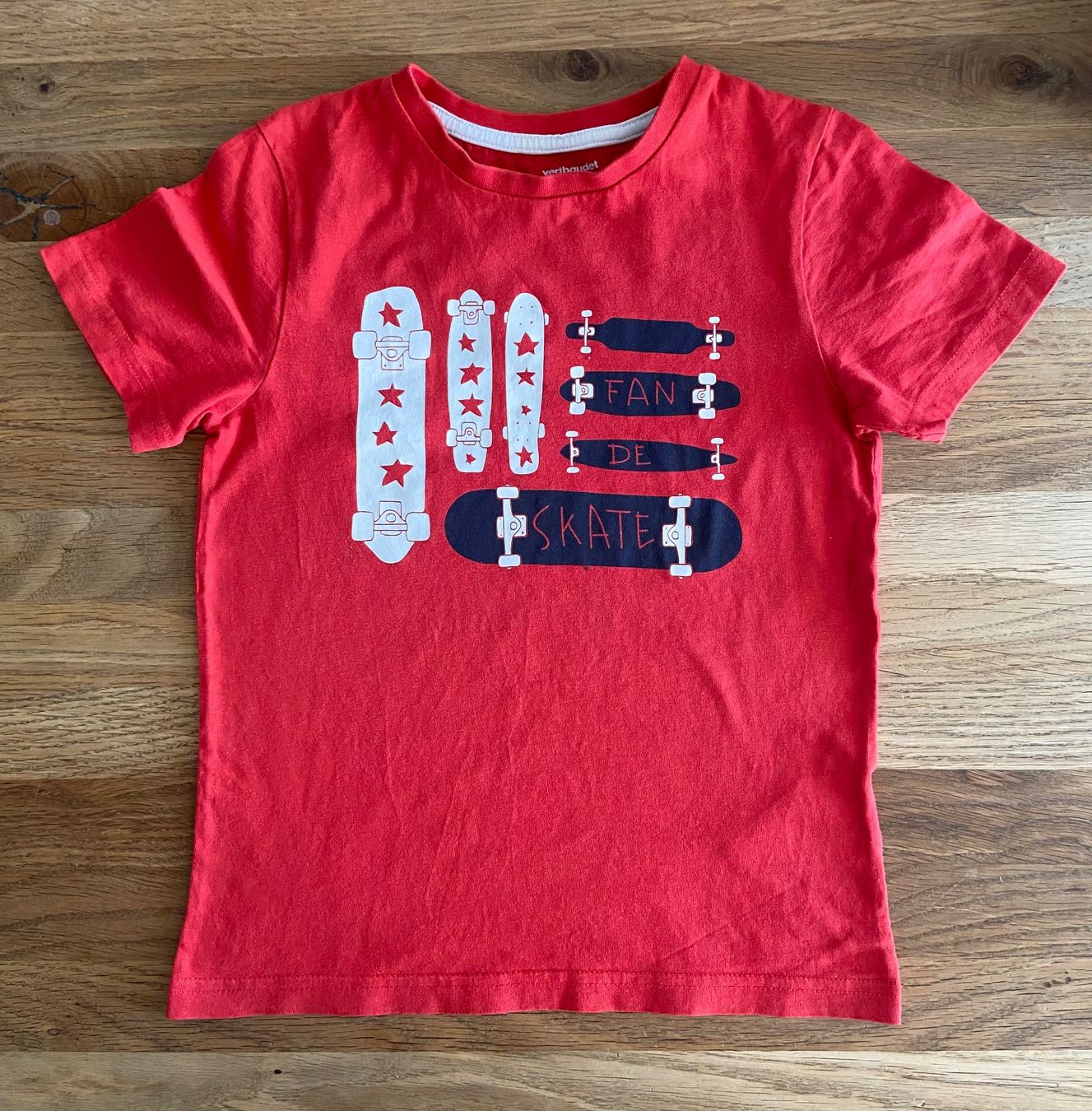 Vertbaudet Camicie, T-shirt & Polo: Tshirt SKATE von vertbaudet, 128cm, Baumwolle – Usato da Bassersdorf venduto da och_928l
