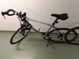 A vendre deux vélos fonctionnels. 