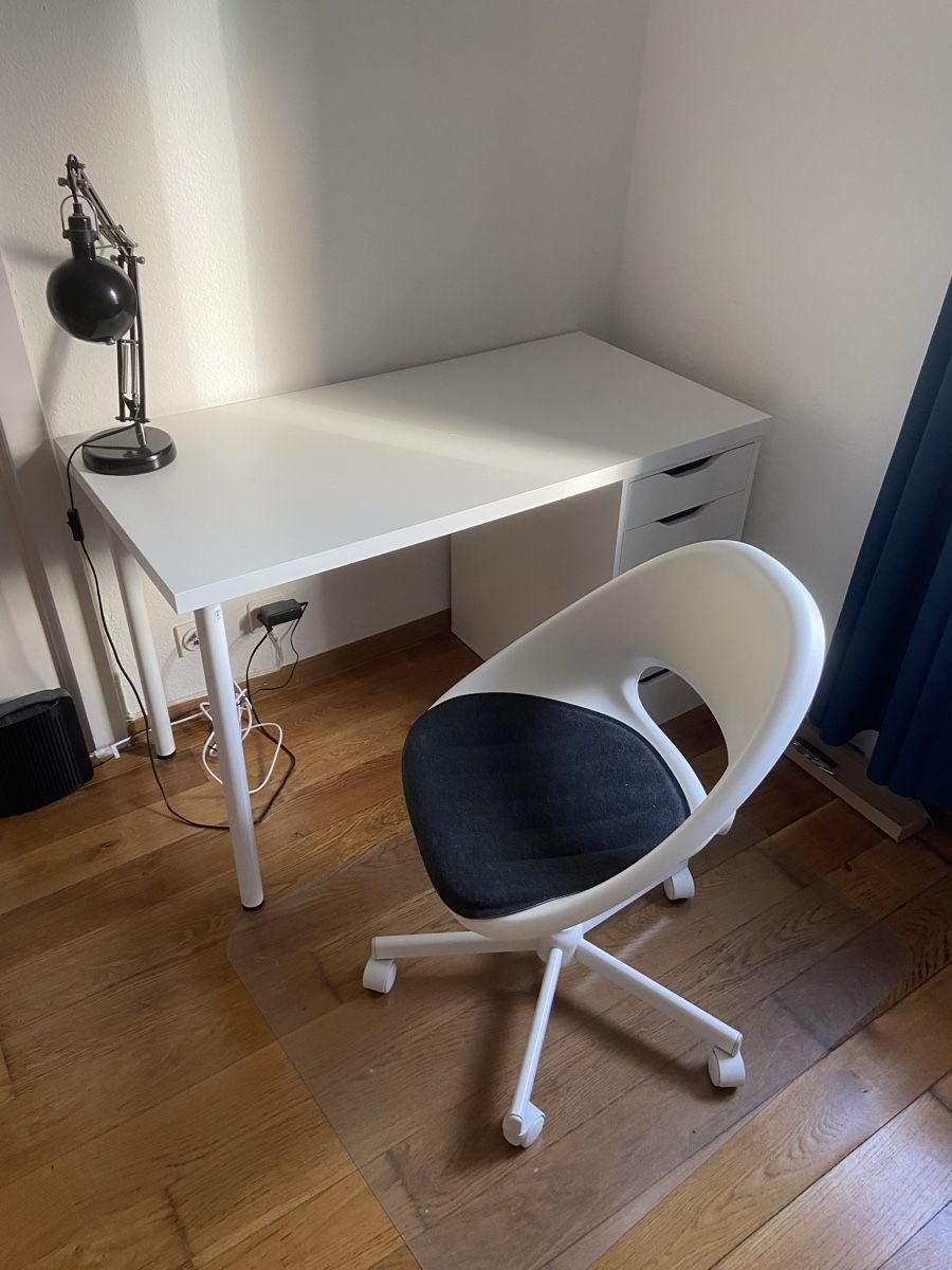 Ikea Schreibtische: Bureau et chaise – Gebraucht aus Le Sentier von jul_7xvz 2