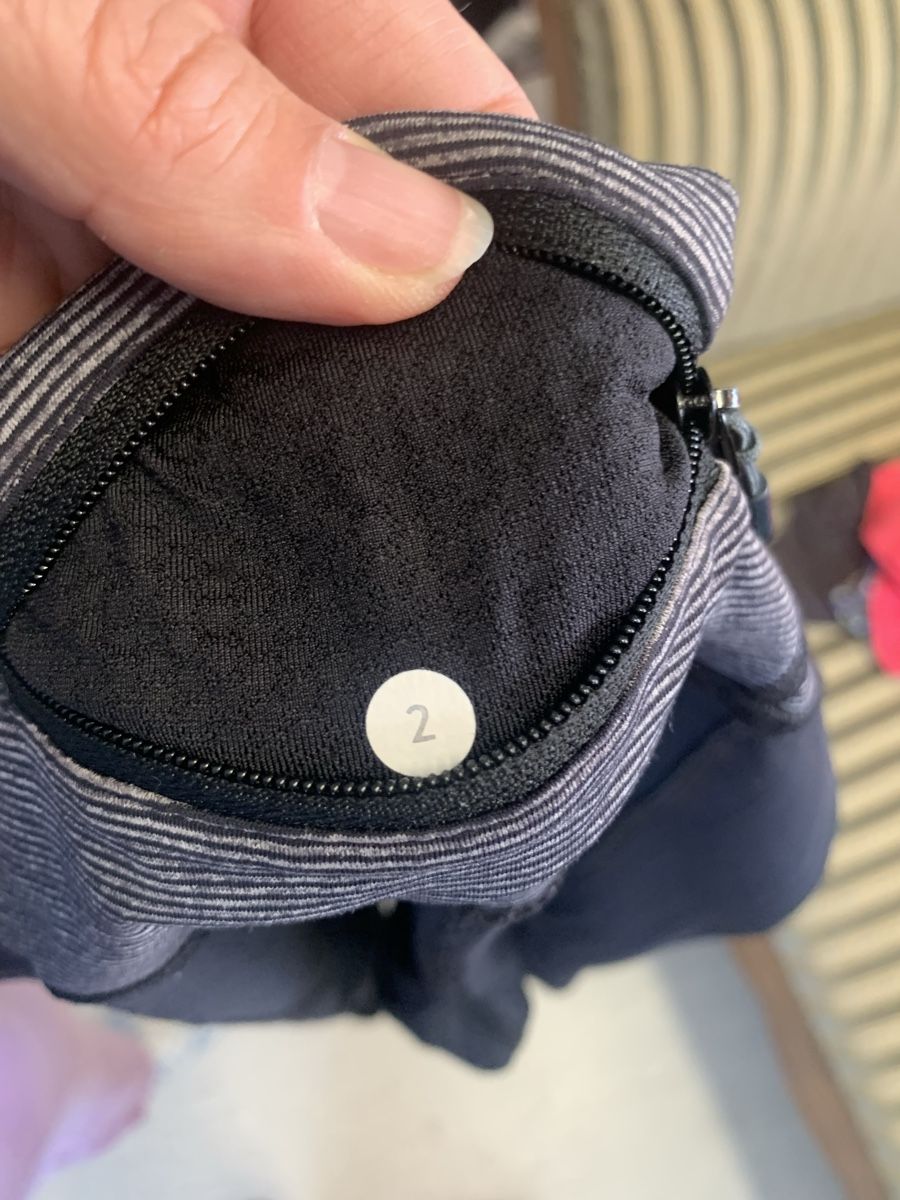Lululemon Leggings: Lululemon 3/4 leggings XS – Gebraucht aus Unterseen von jpowers1971 3
