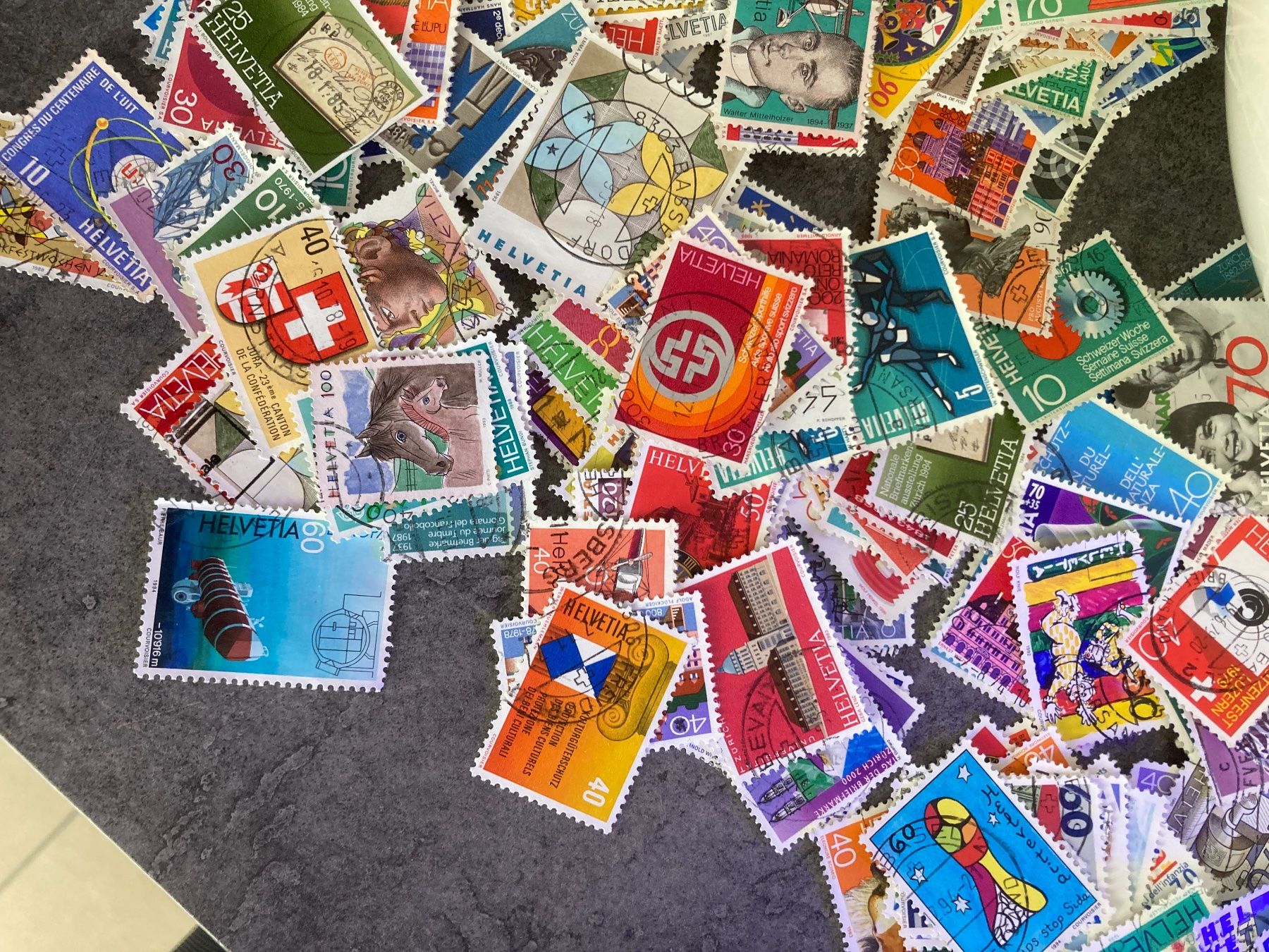 Alle Briefmarken: ca. 450 gr. abgelöste Schweizer Briefmarken – Gebraucht aus Reinach BL von RetroGamesSportsMore 5