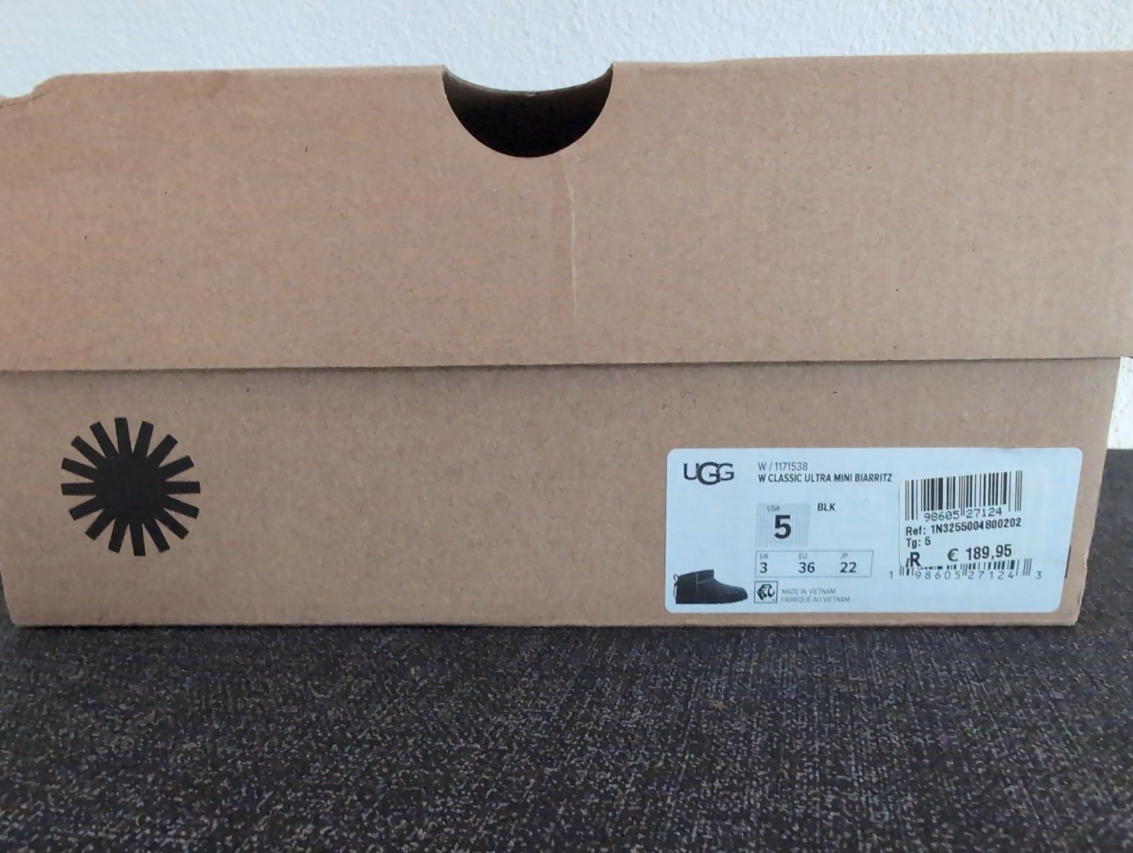 Ugg Scarpe da donna: UGG Classic Ultra Mini Boots - Size 36 -  New! – Nuovo e nell'imballaggio originale da Glis venduto da livespringly 7