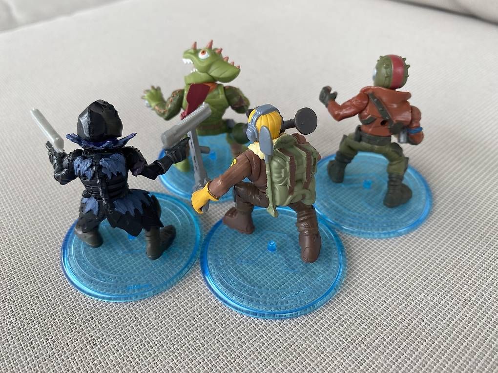 Statuette: 4 Fortnite Figuren – Usato da Unterengstringen venduto da sipadan2006 2