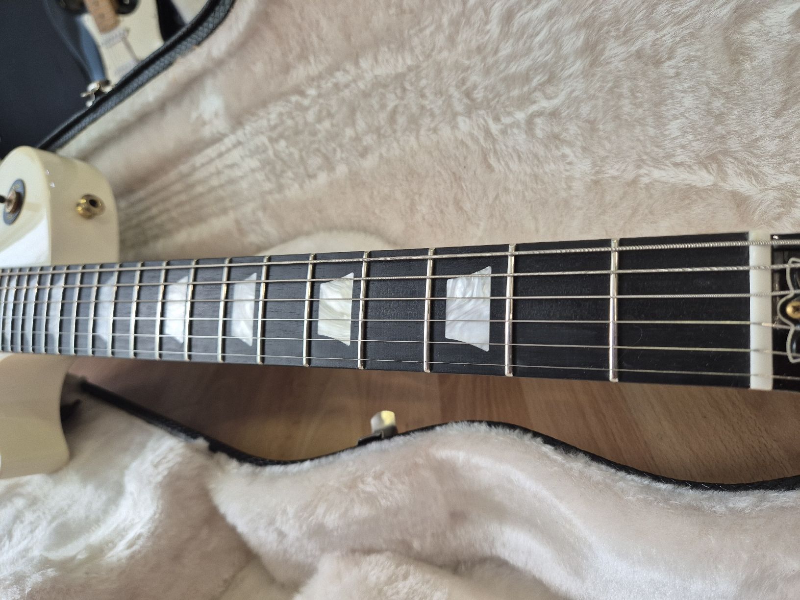 Gibson Musikinstrumente: Gibson Les paul studio E-Gitarre  – Gebraucht aus Dielsdorf von 7TheRockDoc9 3