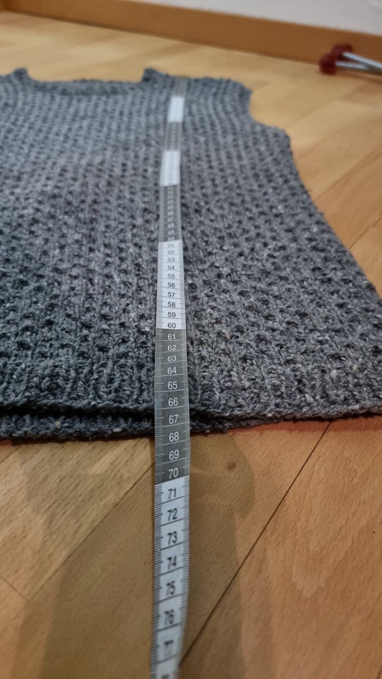 Gilets & Westen: Stylische Strickweste, Gr. 38/40, Herbst Trend – Gebraucht aus Wald ZH von CapLux 5