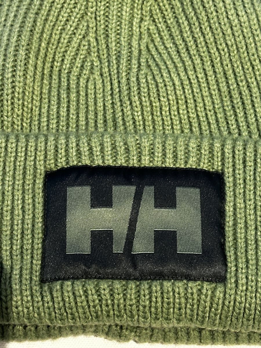 Helly Hansen Copricapi, berretti & cappellini: Helly Hansen Mütze, grün – Nuovo (secondo la descrizione) da Rorschach venduto da car_wbc5 2