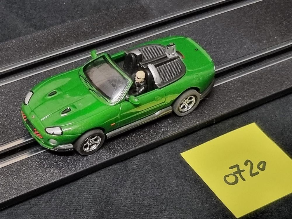 JAGUAR XKR JAMES BOND 1/18 NEUF BOITE