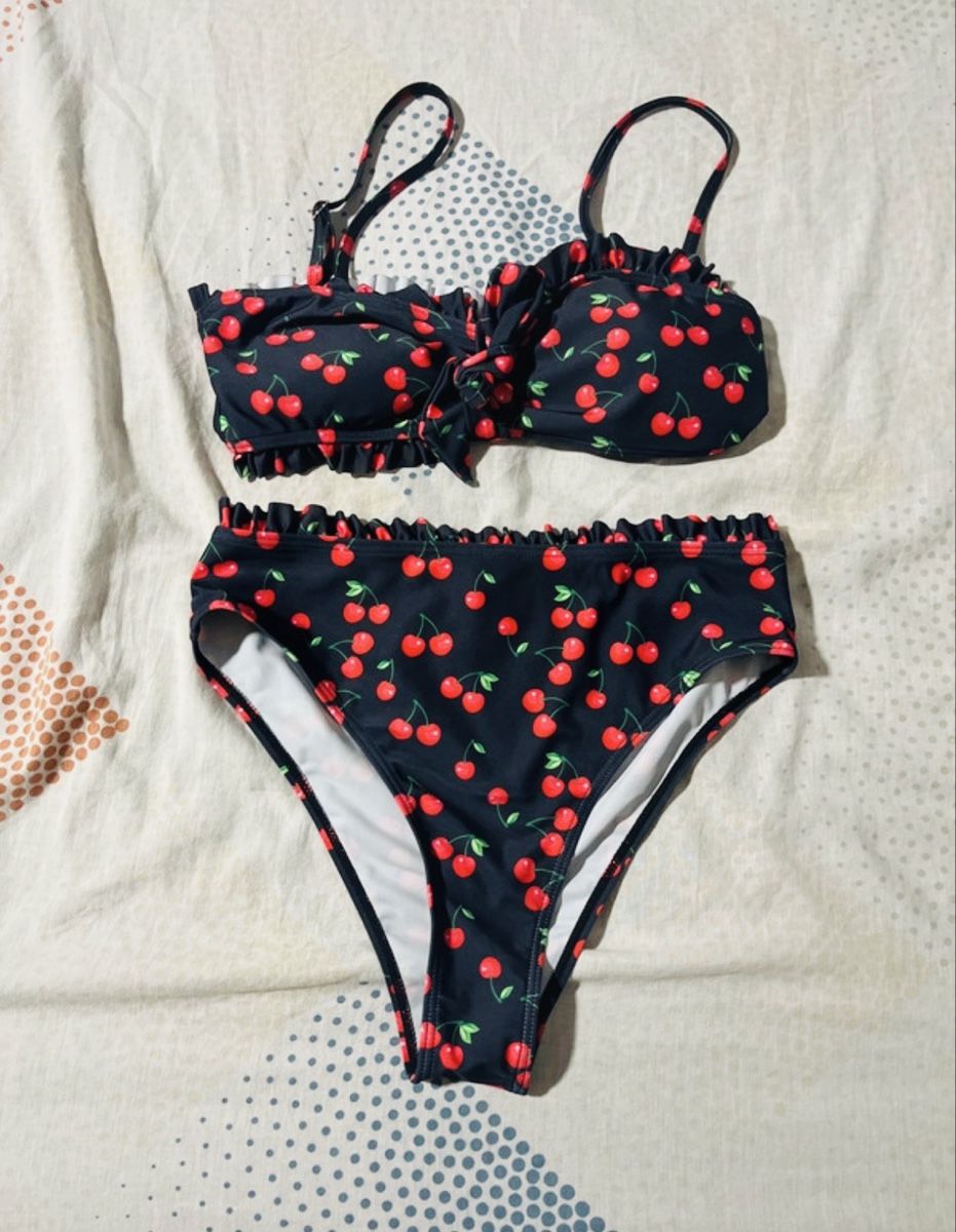 Costumi da bagno & Bikini: Bikini Cherry Print Vintage Size L with Ruffles – Nuovo (secondo la descrizione) da Kloten venduto da jan_xn8f