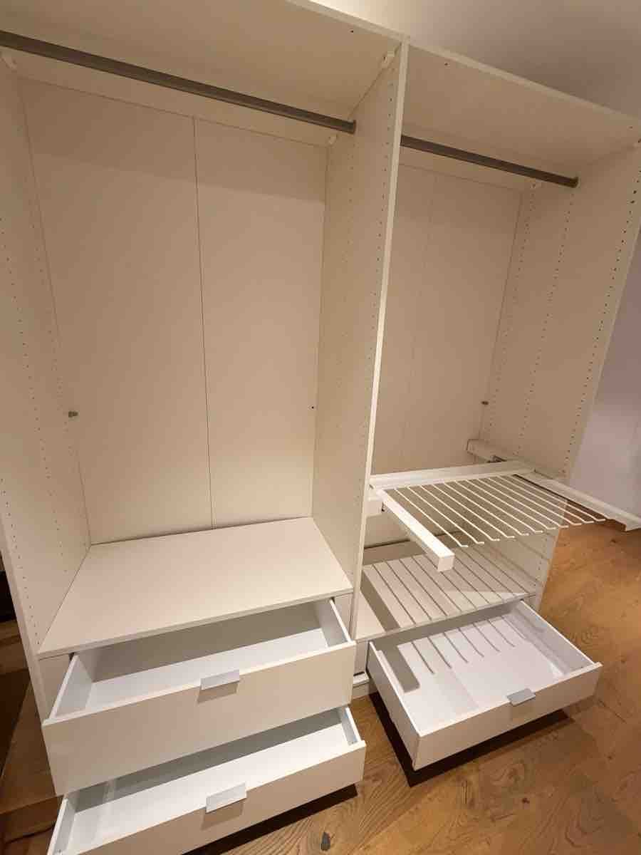 Interio Schränke: Kleiderschrank (2) System weiss gebraucht – Gebraucht aus Herrenschwanden von Schimar81
