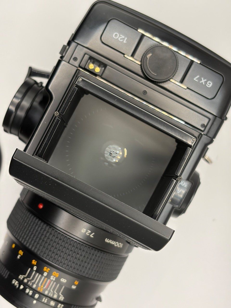Bronica Fotocamera: Bronica GS-1 6x7 PG 100 + viseur – Usato da Biel/Bienne venduto da kiouk 1