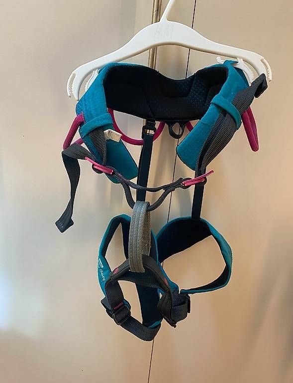 Kletterausrüstungen: Baudrier d'escalade Beal Venus Soft  Réglable – Gebraucht aus les Monts-de-Corsier von Ksandra0