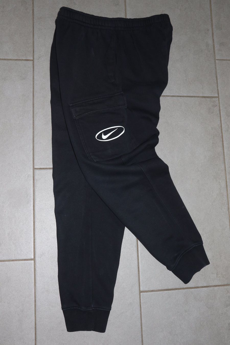 Nike Pantaloni: Herrenhose von NIKE Gr.M – Usato da Oberwil-Lieli venduto da Svetlana28 5