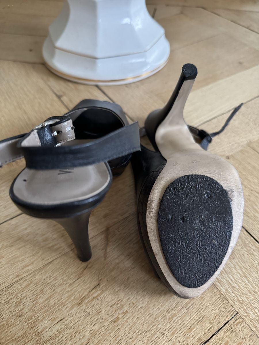 Scarpe da donna: Stilettos Via Uno, schwarzes Leder – Nuovo (secondo la descrizione) da Bern venduto da Jasminp90 2