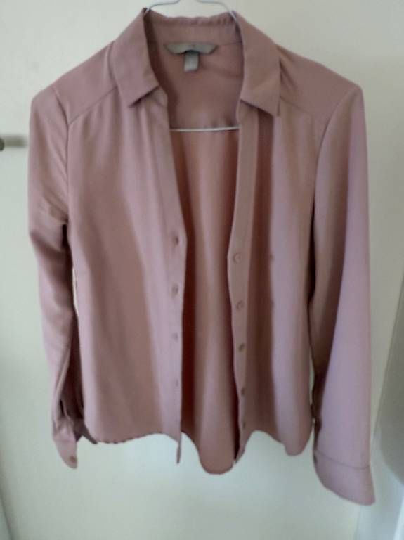 H&M Chemisiers: Blusen in 2 Farben – D'occasion à Zürich par ama_j5cz 3