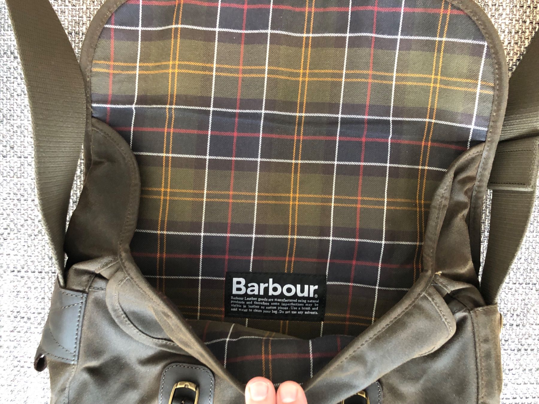 Barbour Taschen: BARBOUR Tarras Umhängetasche – Gebraucht aus Naters von rogarius 4