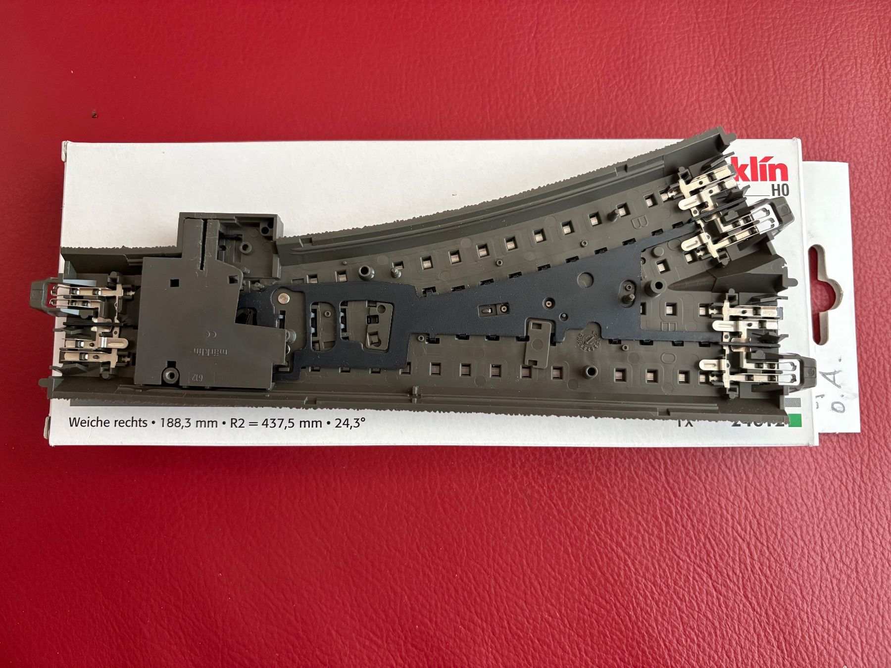 Märklin Modellini di ferrovie: MÄRKLIN 24612 Weiche rechts – Usato da Zuzwil SG venduto da Zibu-3 1