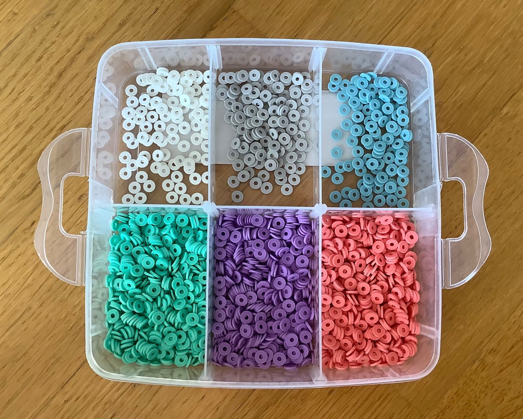 Kit bricolage: Perlen Set in Aufbewahrungsbox – Usato da Adliswil venduto da Urspirit 2
