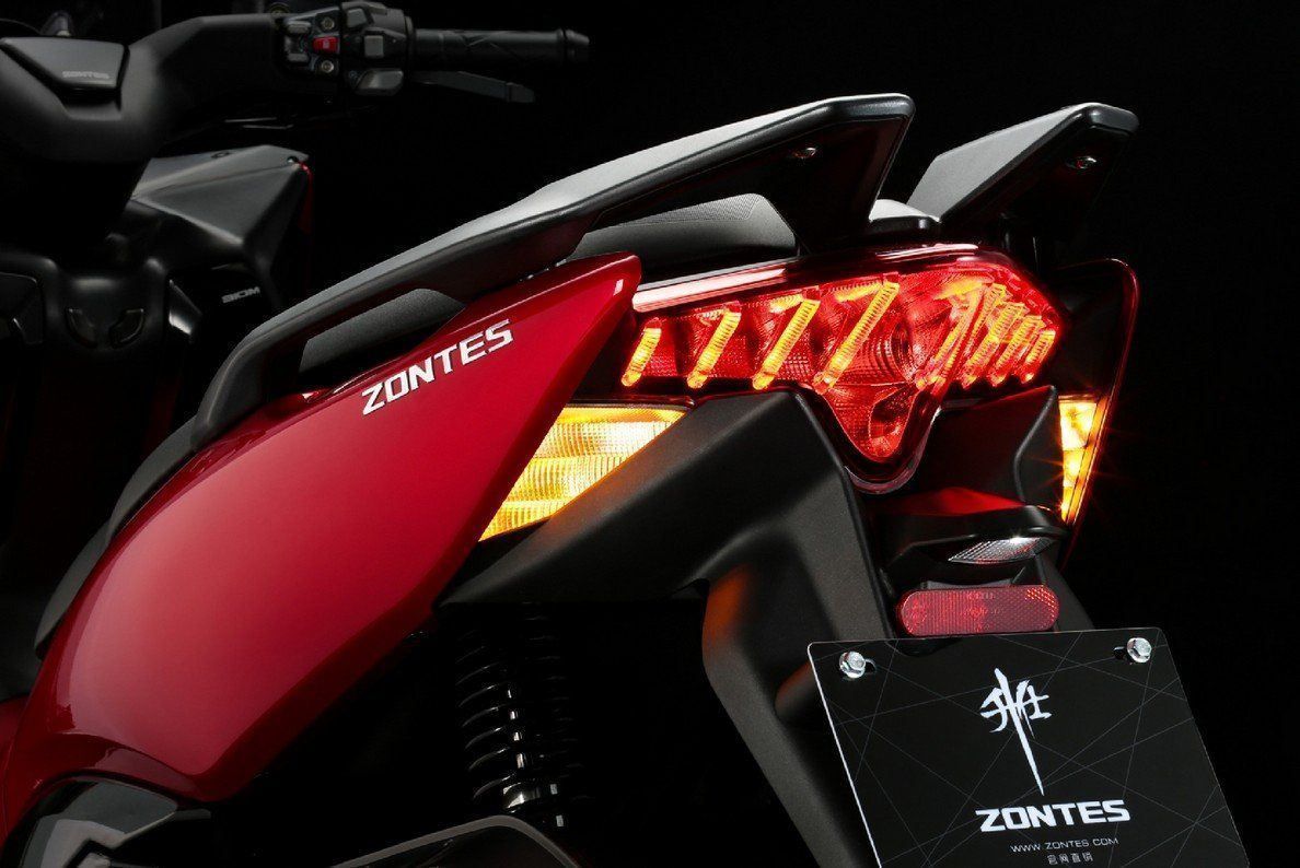 Zontes Strada: Roller Zontes 310 M – Nuovo (secondo la descrizione) da Seewen SO venduto da Swiss-moto-bike 5