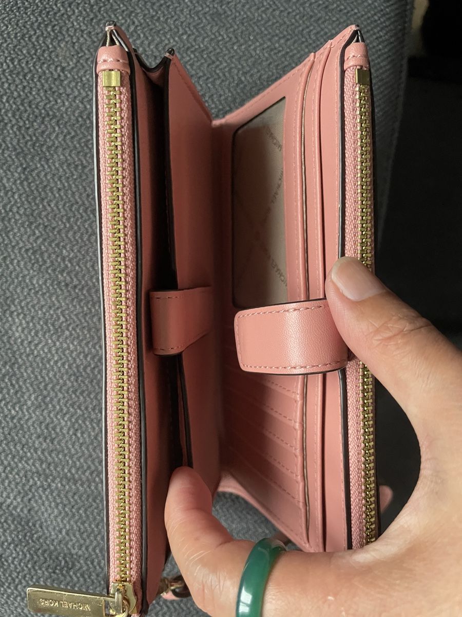 Michael Kors Portamonete: Mk wallet with wristlet – Nuovo (secondo la descrizione) da Trimbach venduto da alyn2009 3