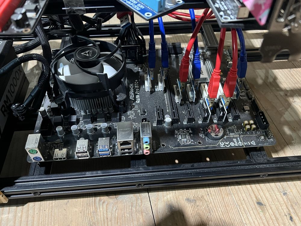 Mining Rig, mit Motherboard, cpu , ram, psu und frame (Gebraucht) in ...