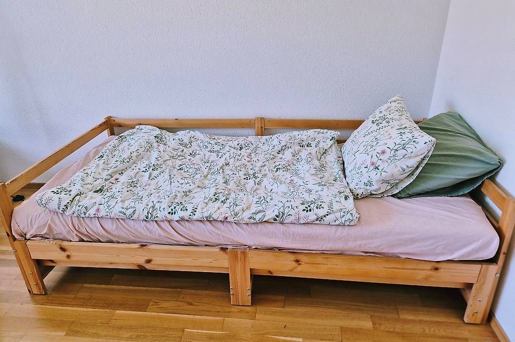 Betten: Holzbett / Tagesbett – Gebraucht aus Luzern von pia_sdd8 1