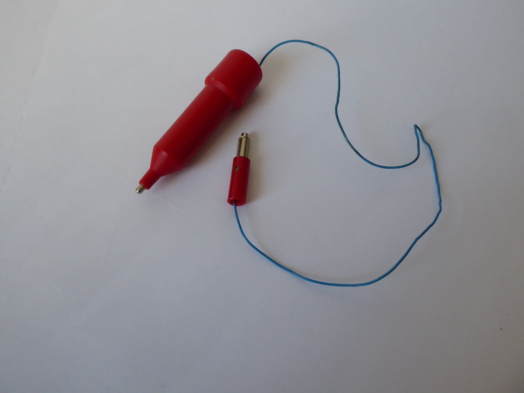 Spiele: 1 Prüfer zu Spiel, Rot - ohne Lampe – Gebraucht aus Turbenthal von Panau 1