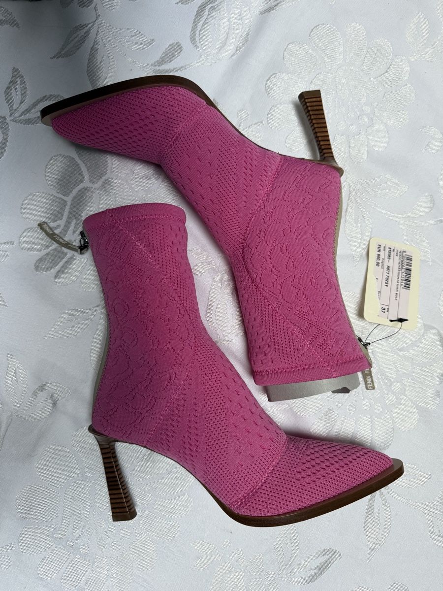 Fendi Scarpe da donna: Fendi boots new 37 1100$ – Nuovo (secondo la descrizione) da Barna venduto da orbuyorcry 6