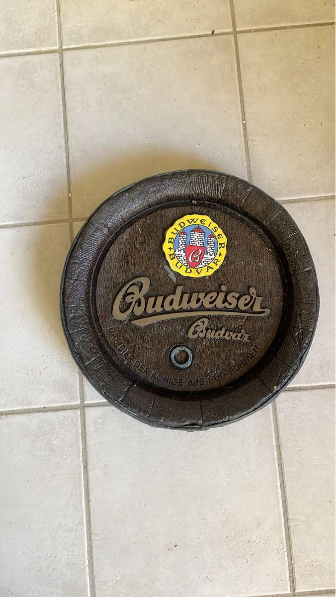 Zubehör: Objet décoratif Budweiser tonneau bois – Gebraucht aus Meyrin von jul_km5p