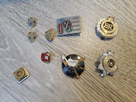 Militärabzeichen diverse Pins