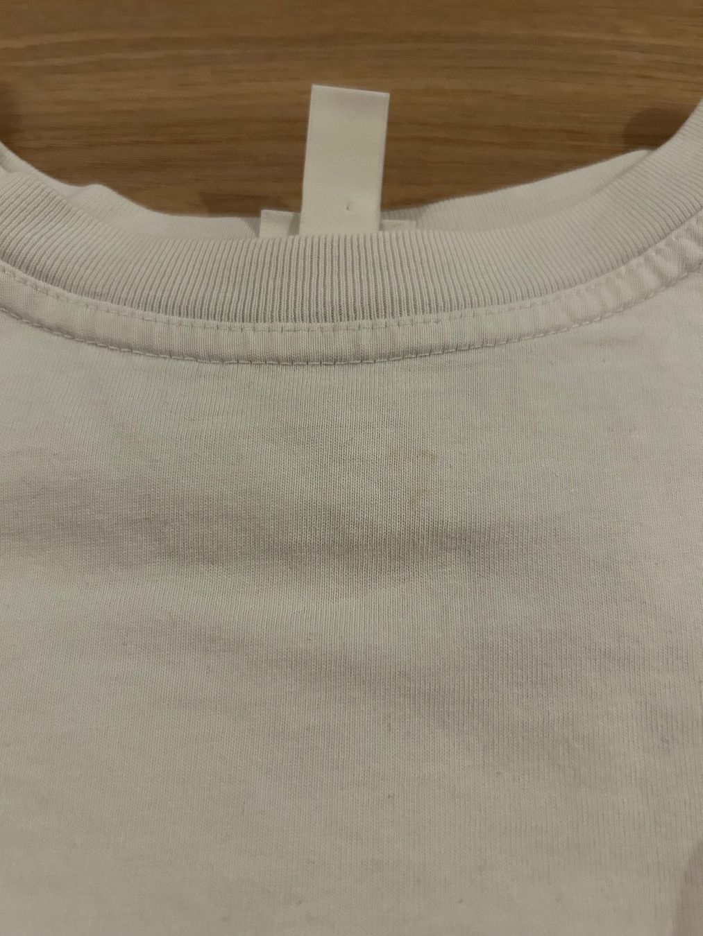H&M T-shirts: T-shirt blanc H&M – D'occasion à Delémont par elena_neuhaus 2