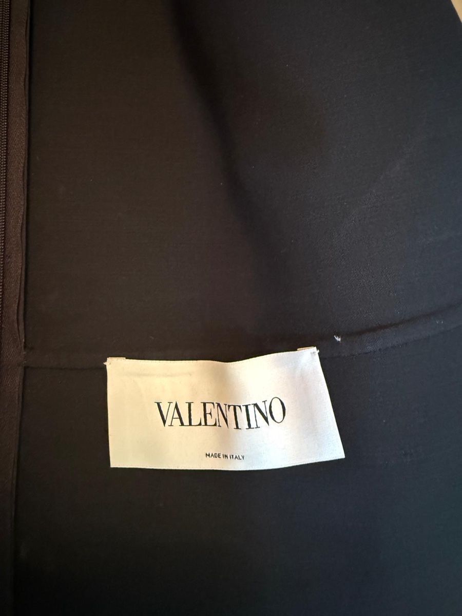 Valentino Vestiti: Valentino Kleid, Schwarz, Gr. 46 – Nuovo (secondo la descrizione) da Wangen ZH venduto da tel_gxb5 8