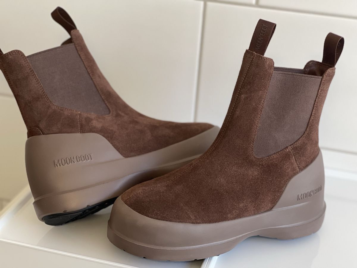Moon Boot Scarpe da uomo: Moon Boot Brown Suede Chelsea Boots - Excellent Condition! – Nuovo (secondo la descrizione) da Dietikon venduto da ami_zvp7 2