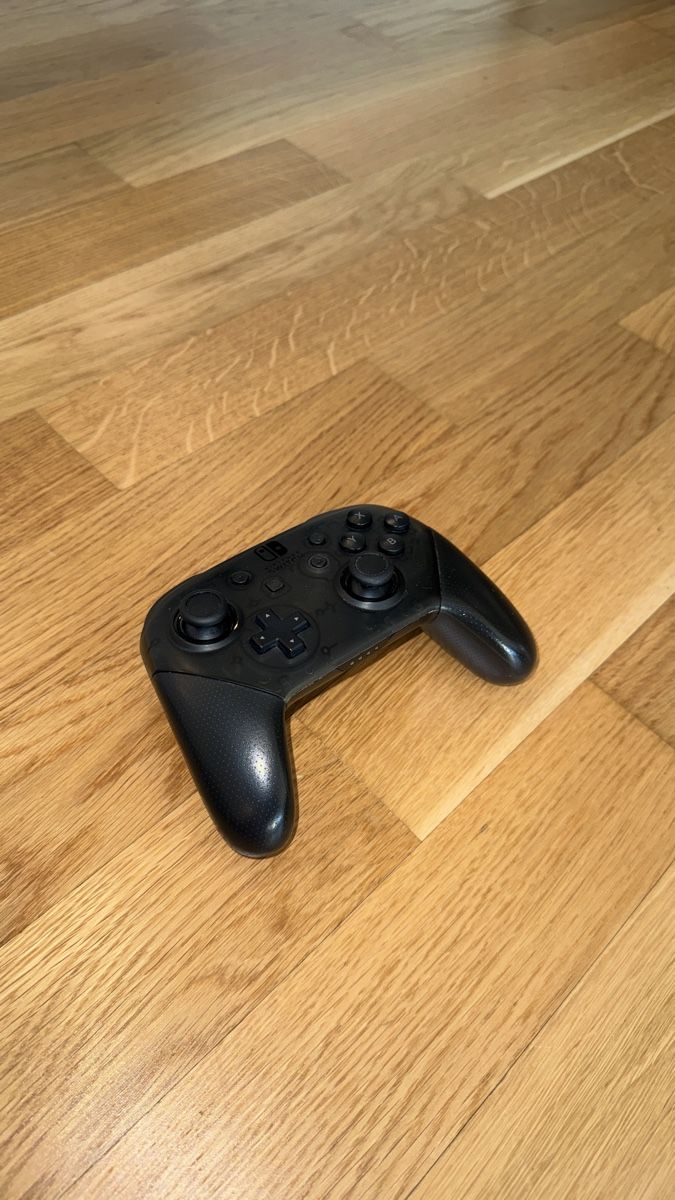 Nintendo Konsolen: Nintendo Switch OLED Weiss + Pro Controller + 4 Joy-Cons – Neu (gemäss Beschreibung) aus Birsfelden von Vossi2 6